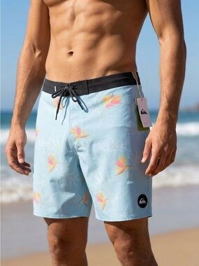 NWT!! Quiksilver Surfsilk 18" Boardshorts Swim Trunks Beach Shorts Size 30